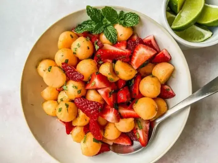 Salad dưa lưới Salad trái cây kết hợp cùng dưa lưới