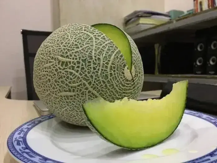 Dưa lưới ruột xanh