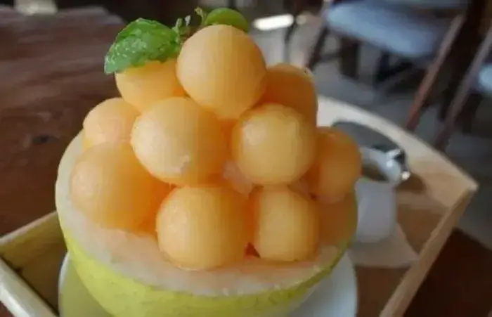 Kem dưa lưới thuần trái cây